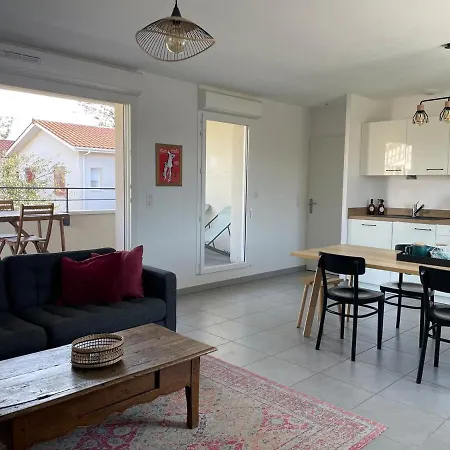 Lumineux 5 Personnes *